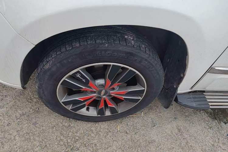 Used Chery Tiggo 3 2016 1.6L CVT ZhiShang Edition Left Front Wheel Hub