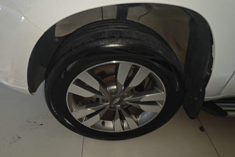 Used Chery Tiggo 3 2016 1.6L Manual ZhiShang Edition Left Front Wheel Hub