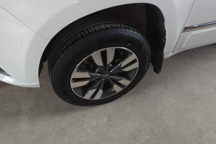 Used Chery Tiggo 3 2016 1.6L Manual ZhiShang Edition Left Front Wheel Hub