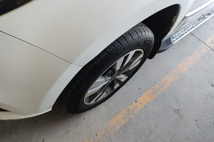 Used Chery Tiggo 3 2016 1.6L Manual ZhiShang Edition Left Front Wheel Hub