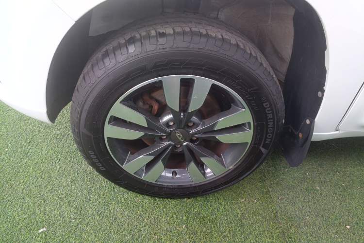 Used Chery Tiggo 3 2016 1.6L Manual ZhiShang Edition Left Front Wheel Hub