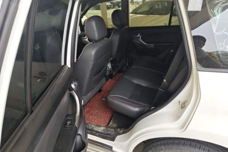 Used Chery Tiggo 3 2016 1.6L Manual ZhiShang Edition Left Rear Seat