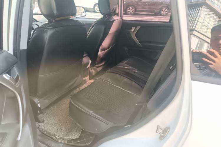 Used Chery Tiggo 3 2016 1.6L Manual Fashion Edition Left Rear Seat