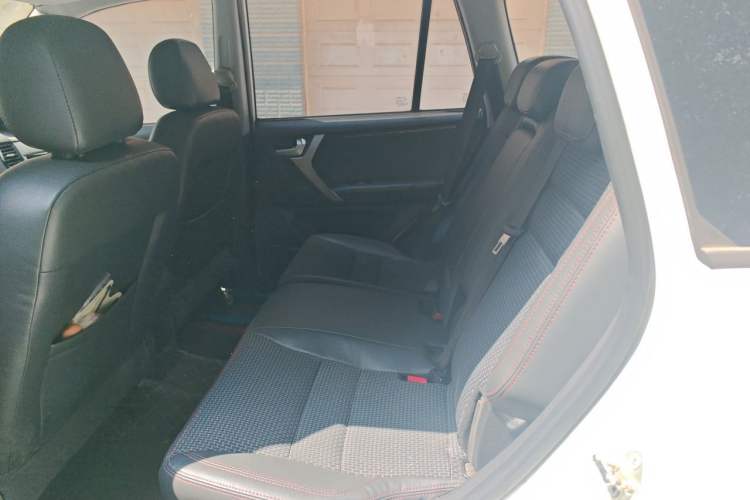 Used Chery Tiggo 3 2016 1.6L Manual ZhiShang Edition Left Rear Seat