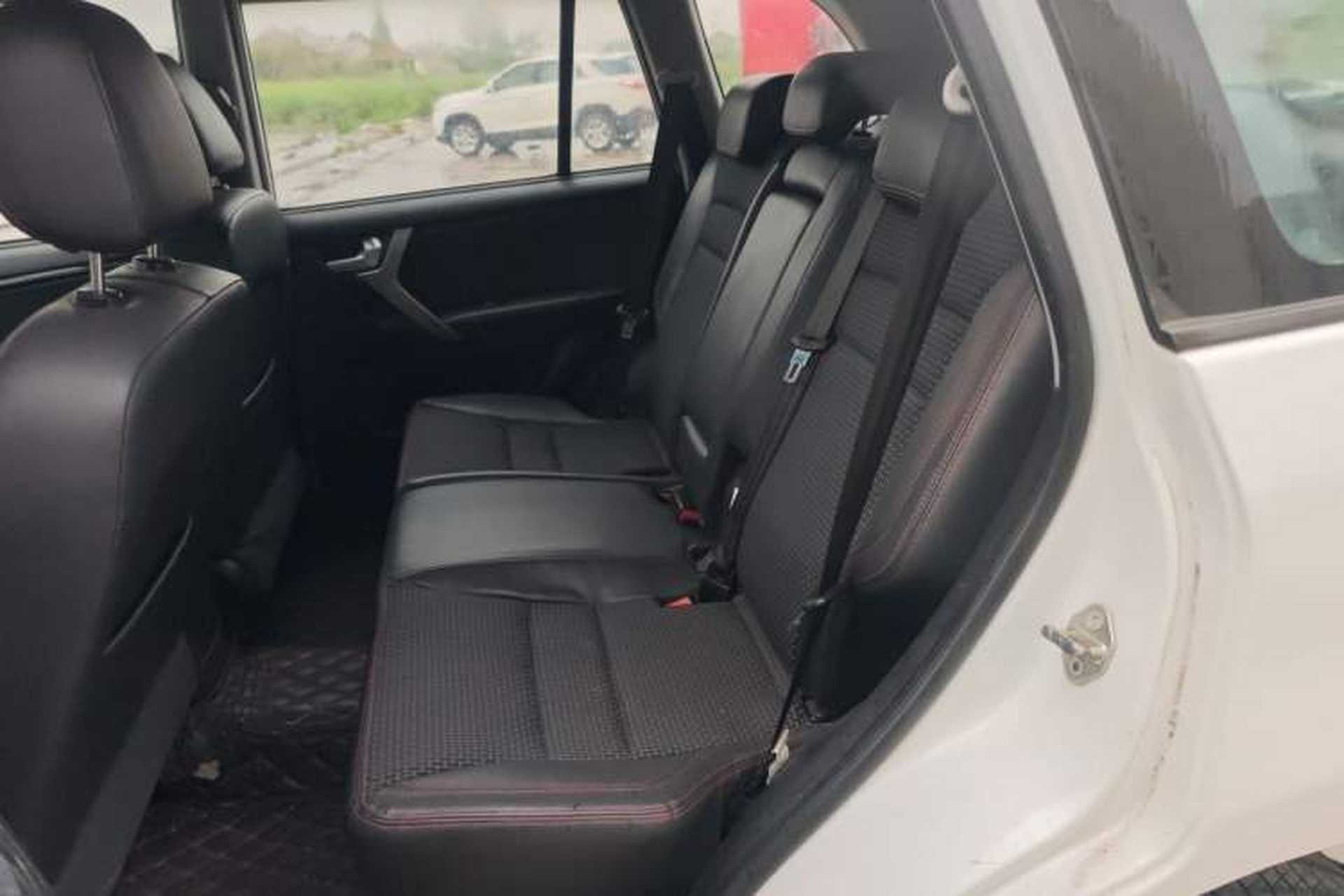 Used Chery Tiggo 3 2016 1.6L Manual ZhiShang Edition Left Rear Seat