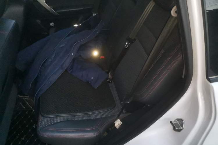 Used Chery Tiggo 3 2016 1.6L CVT ZhiShang Edition Left Rear Seat
