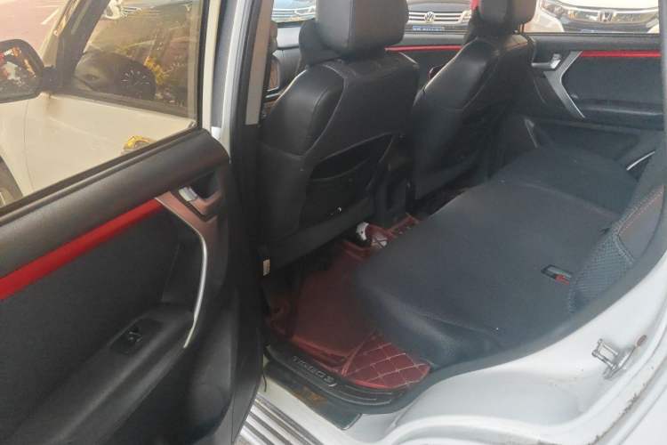 Used Chery Tiggo 3 2016 1.6L Manual ZhiShang Edition Left Rear Seat
