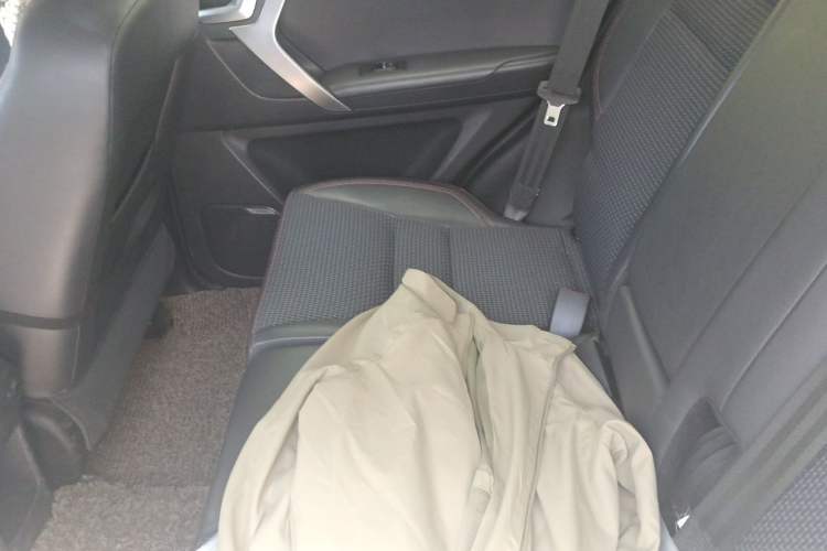 Used Chery Tiggo 3 2016 1.6L Manual ZhiShang Edition Left Rear Seat