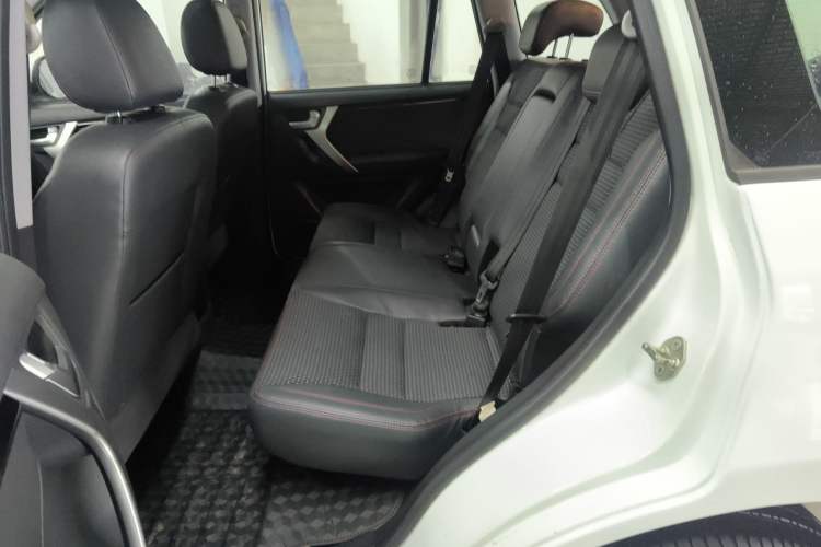Used Chery Tiggo 3 2016 1.6L Manual ZhiShang Edition Left Rear Seat