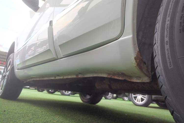 Used Chery Tiggo 3 2016 1.6L Manual ZhiShang Edition Left Side Sill