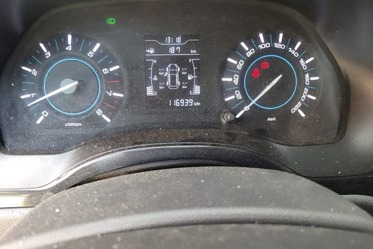 Used Chery Tiggo 3 2016 1.6L Manual ZhiShang Edition Odometer Close Up