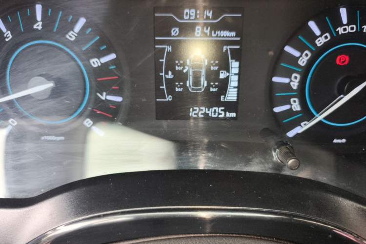 Used Chery Tiggo 3 2016 1.6L Manual ZhiShang Edition Odometer Close Up