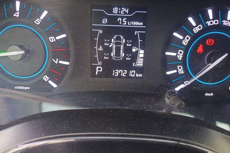 Used Chery Tiggo 3 2016 1.6L CVT ZhiShang Edition Odometer Close Up