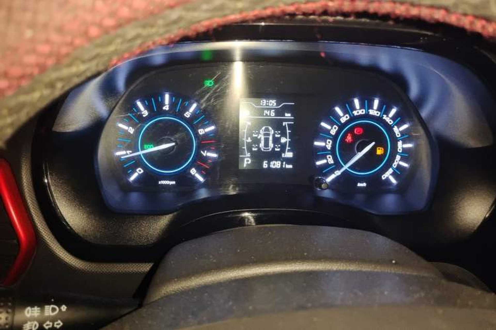 Used Chery Tiggo 3 2016 1.6L CVT ZhiShang Edition Odometer Close Up