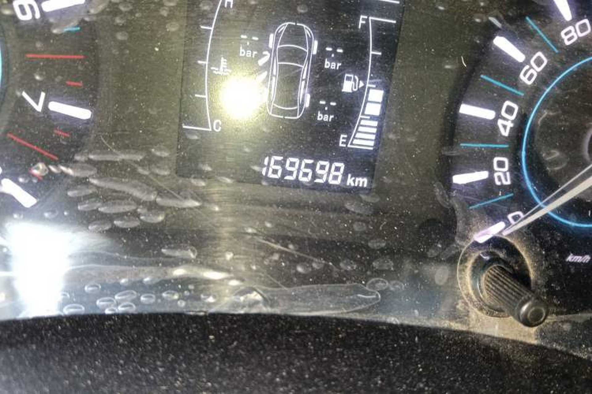 Used Chery Tiggo 3 2016 1.6L Manual ZhiShang Edition Odometer Close Up