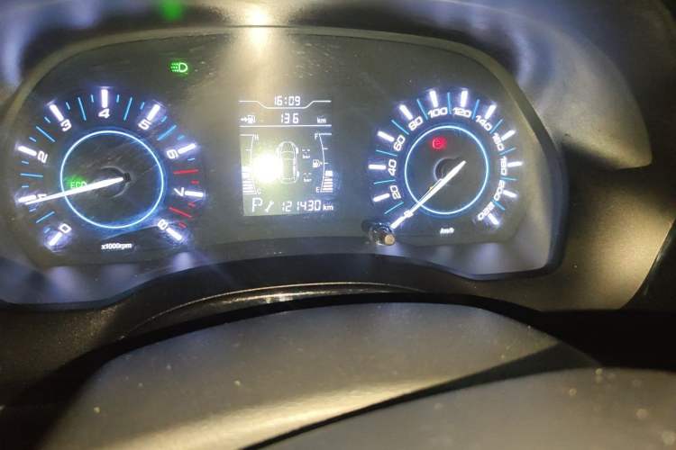 Used Chery Tiggo 3 2016 1.6L CVT ZhiShang Edition Odometer Close Up