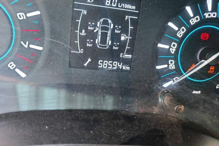 Used Chery Tiggo 3 2016 1.6L Manual ZhiShang Edition Odometer Close Up