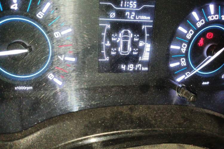 Used Chery Tiggo 3 2016 1.6L Manual ZhiShang Edition Odometer Close Up