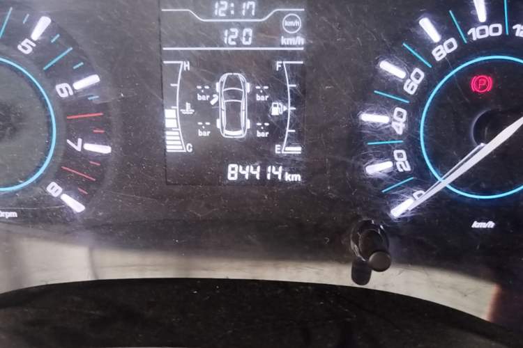 Used Chery Tiggo 3 2016 1.6L Manual ZhiShang Edition Odometer Close Up