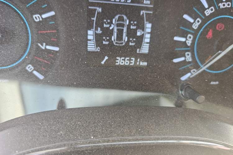 Used Chery Tiggo 3 2016 1.6L Manual ZhiShang Edition Odometer Close Up