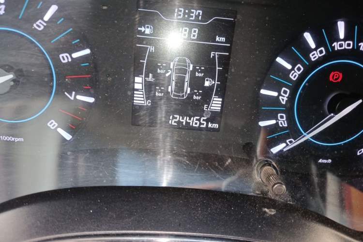 Used Chery Tiggo 3 2016 1.6L Manual ZhiShang Edition Odometer Close Up