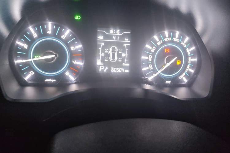 Used Chery Tiggo 3 2016 1.6L CVT ZhiShang Edition Odometer Close Up