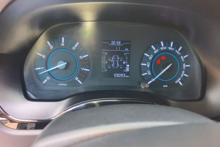 Used Chery Tiggo 3 2016 1.6L Manual ZhiShang Edition Odometer Close Up