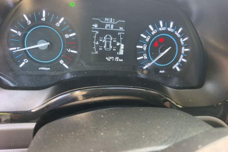 Used Chery Tiggo 3 2016 1.6L Manual ZhiShang Edition Odometer Close Up