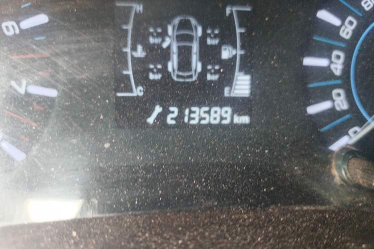 Used Chery Tiggo 3 2016 1.6L Manual ZhiShang Edition Odometer Close Up