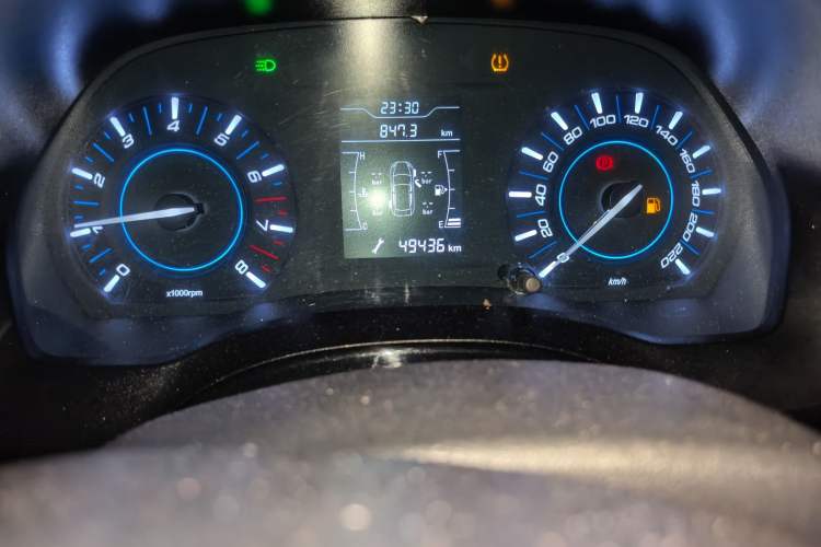 Used Chery Tiggo 3 2016 1.6L Manual ZhiShang Edition Odometer Close Up