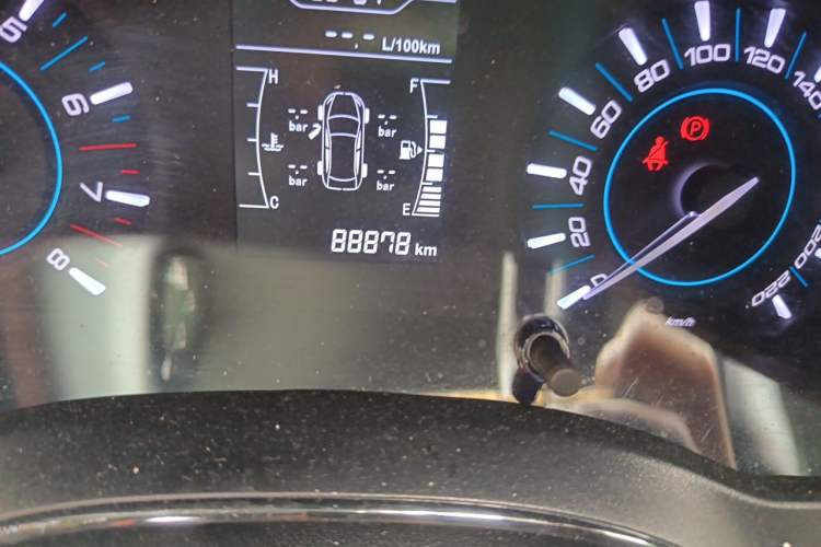 Used Chery Tiggo 3 2016 1.6L Manual ZhiShang Edition Odometer Close Up