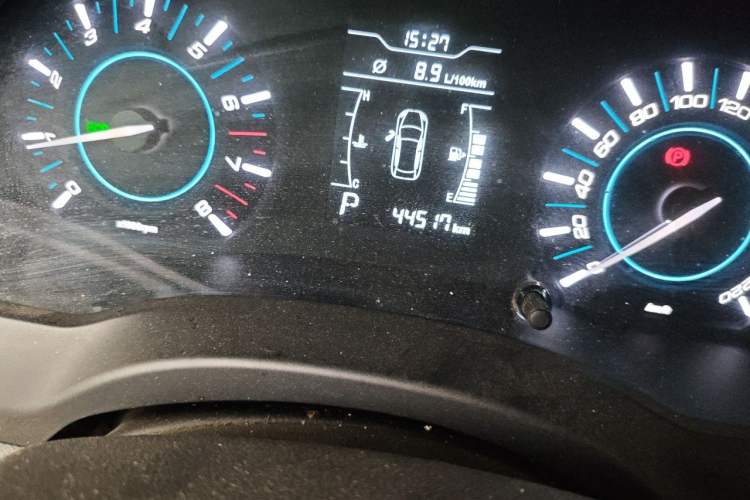Used Chery Tiggo 3 2016 1.6L CVT Fashion Edition Odometer Close Up