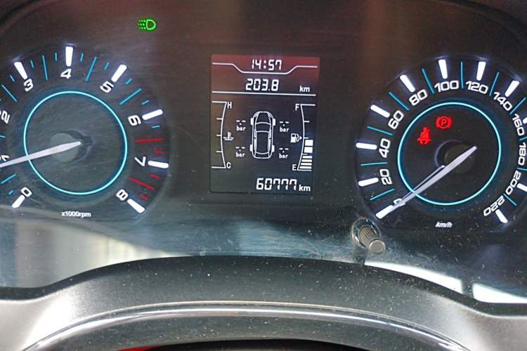 Used Chery Tiggo 3 2016 1.6L Manual ZhiShang Edition Odometer Close Up