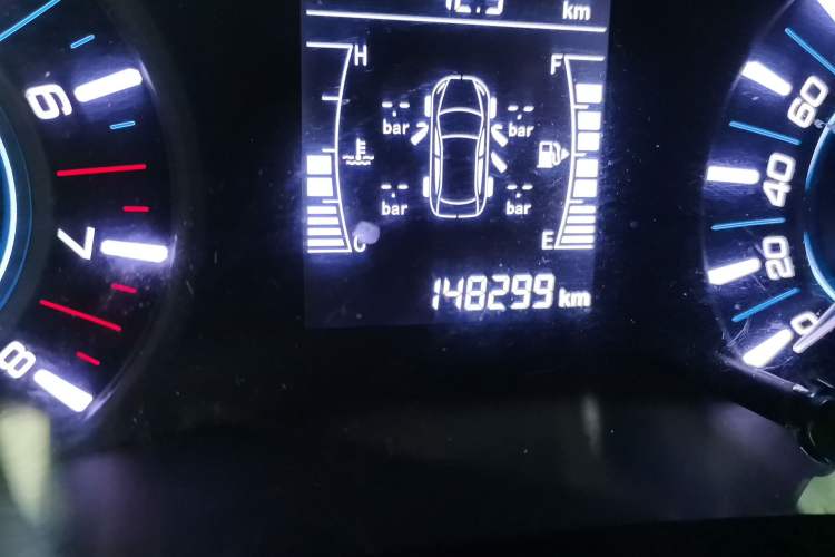 Used Chery Tiggo 3 2016 1.6L Manual ZhiShang Edition Odometer Close Up