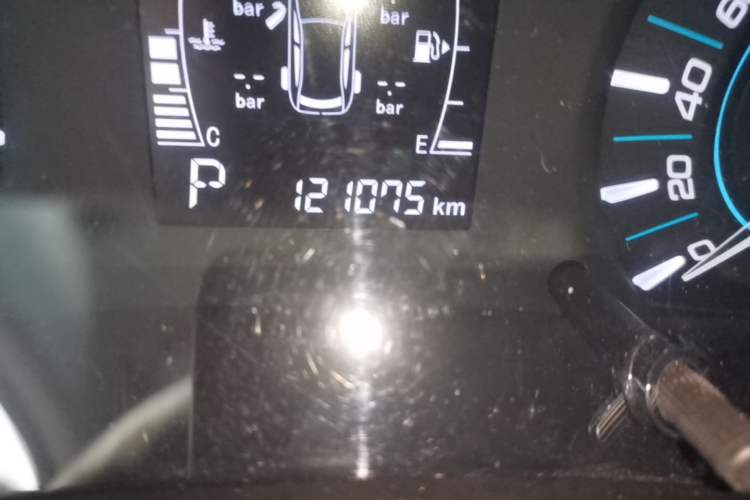 Used Chery Tiggo 3 2016 1.6L CVT ZhiShang Edition Odometer Close Up