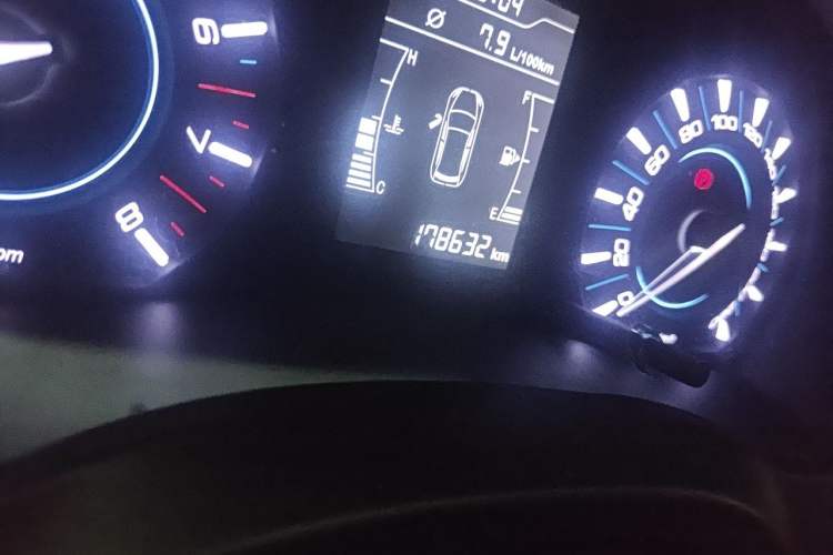 Used Chery Tiggo 3 2016 1.6L Manual Fashion Edition Odometer Close Up