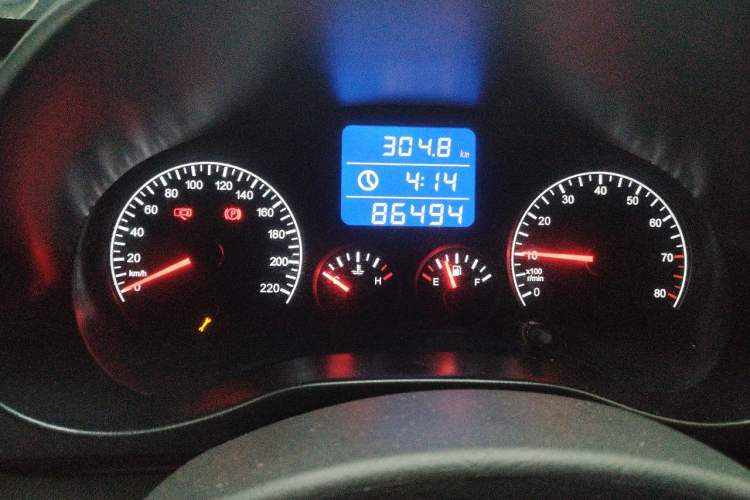 Used Chery Tiggo 3 2016 1.6L Manual ZhiShang Edition Odometer Close Up