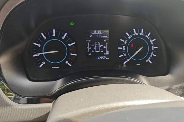 Used Chery Tiggo 3 2016 1.6L Manual ZhiShang Edition Odometer Close Up