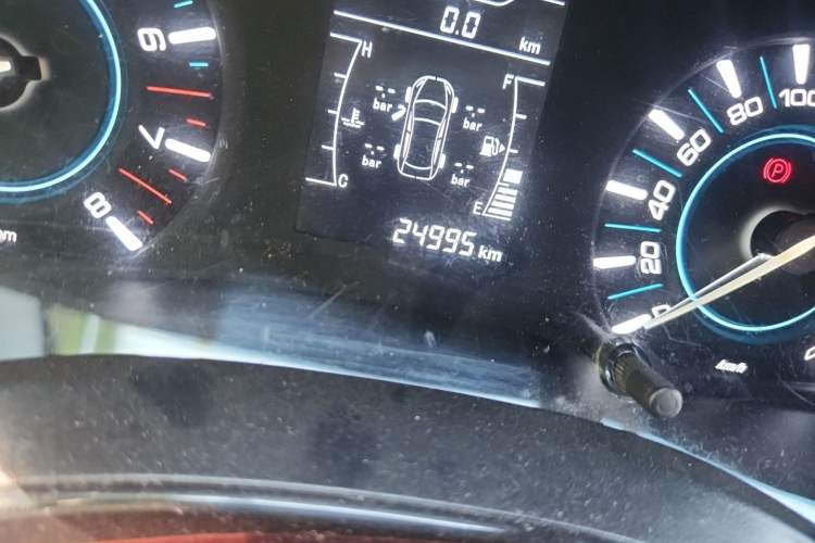 Used Chery Tiggo 3 2016 1.6L Manual ZhiShang Edition Odometer Close Up