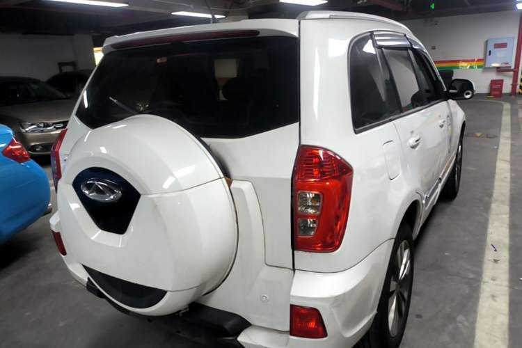 Used Chery Tiggo 3 2016 1.6L CVT ZhiShang Edition Rear Right 45 Deg