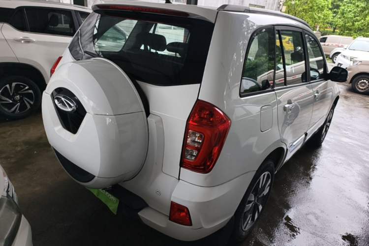 Used Chery Tiggo 3 2016 1.6L CVT ZhiShang Edition Rear Right 45 Deg