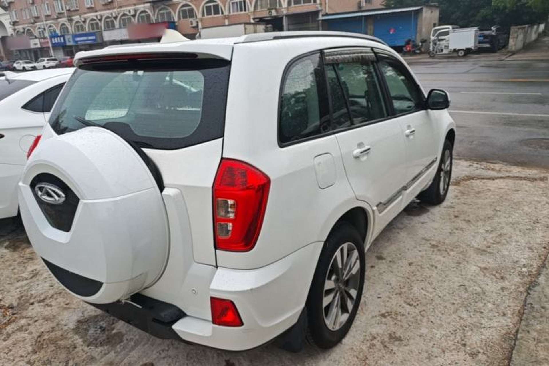 Used Chery Tiggo 3 2016 1.6L Manual ZhiShang Edition Rear Right 45 Deg