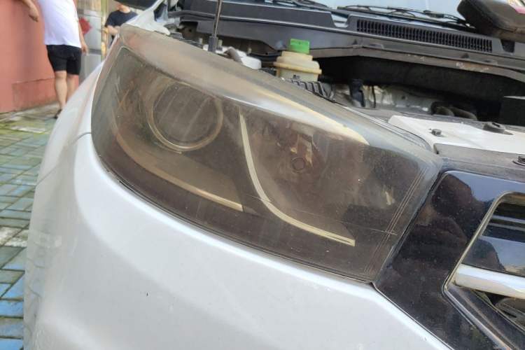 Used Chery Tiggo 3 2016 1.6L Manual ZhiShang Edition Right Front Headlight