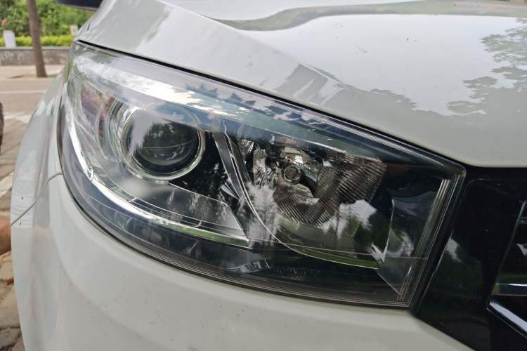Used Chery Tiggo 3 2016 1.6L Manual Fashion Edition Right Front Headlight