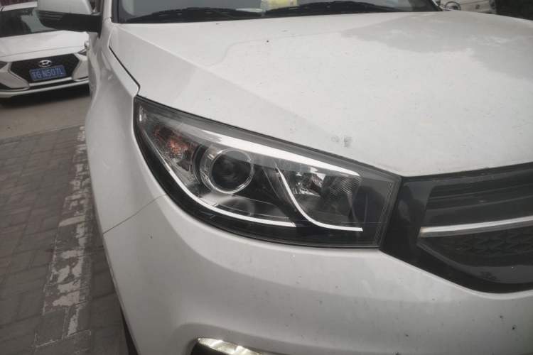 Used Chery Tiggo 3 2016 1.6L CVT ZhiShang Edition Right Front Headlight