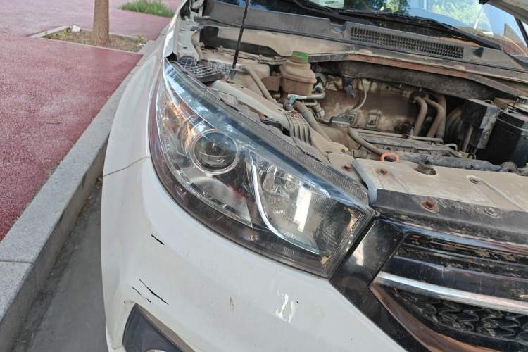Used Chery Tiggo 3 2016 1.6L Manual ZhiShang Edition Right Front Headlight