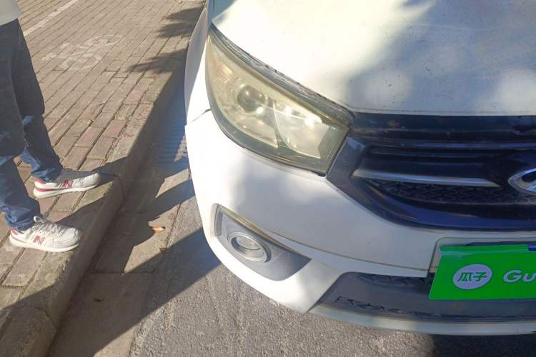 Used Chery Tiggo 3 2016 1.6L Manual ZhiShang Edition Right Front Headlight