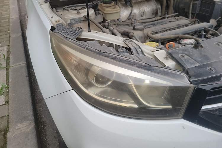 Used Chery Tiggo 3 2016 1.6L CVT Fashion Edition Right Front Headlight