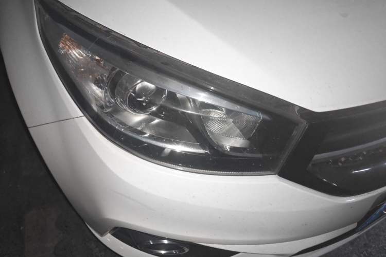 Used Chery Tiggo 3 2016 1.6L CVT ZhiShang Edition Right Front Headlight