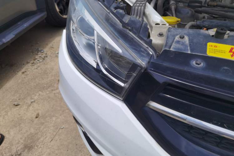 Used Chery Tiggo 3 2016 1.6L CVT Fashion Edition Right Front Headlight